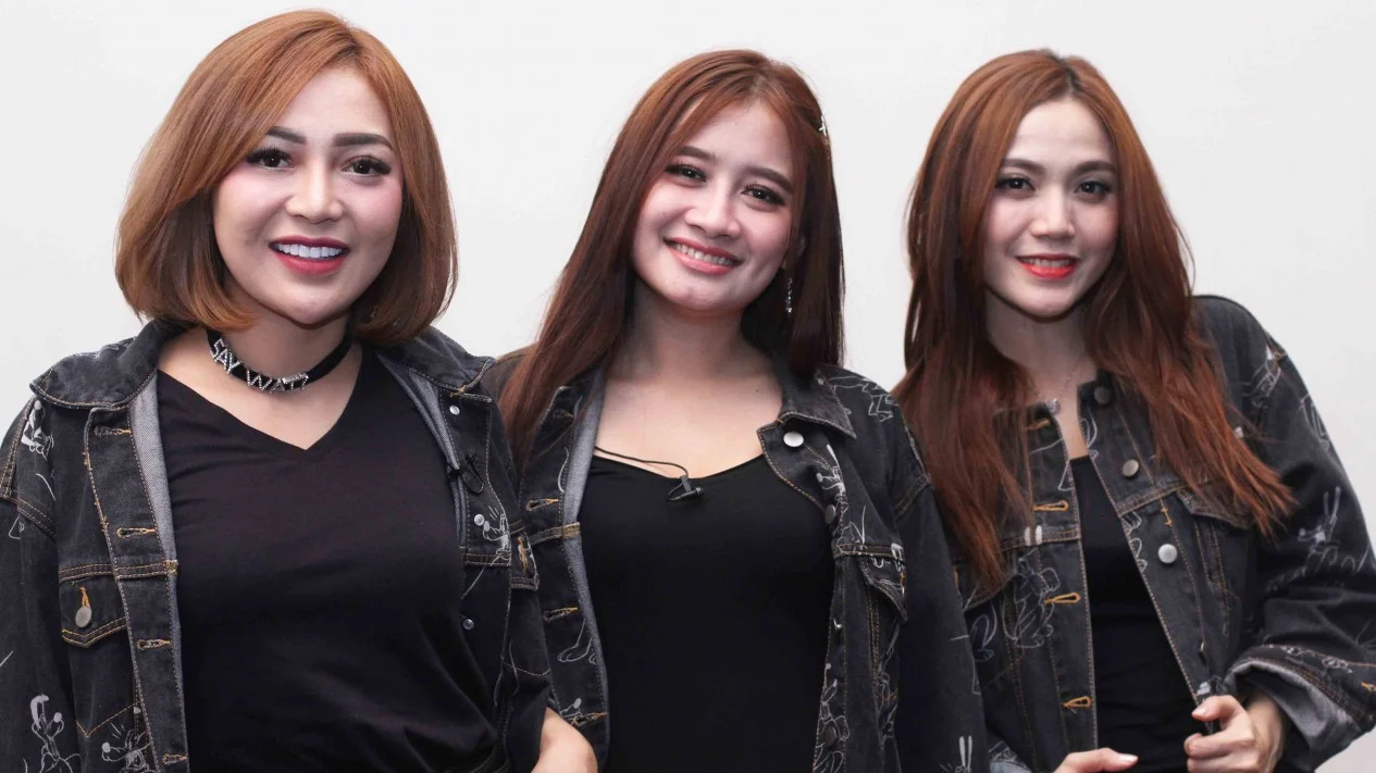 Trio Macan menjadi populer dengan penampilang yang ceria